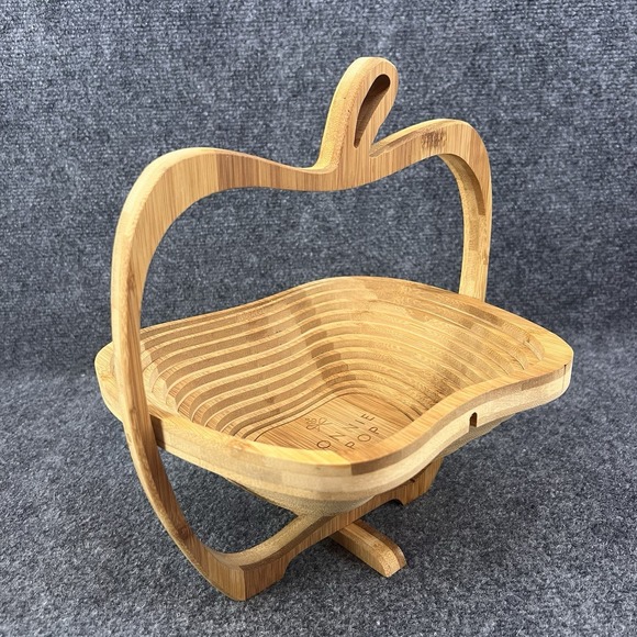 Bonnie & Pop Other - Bonnie & Pop NY Wooden Collapsible Apple Fruit Basket Trivet 11.75" T